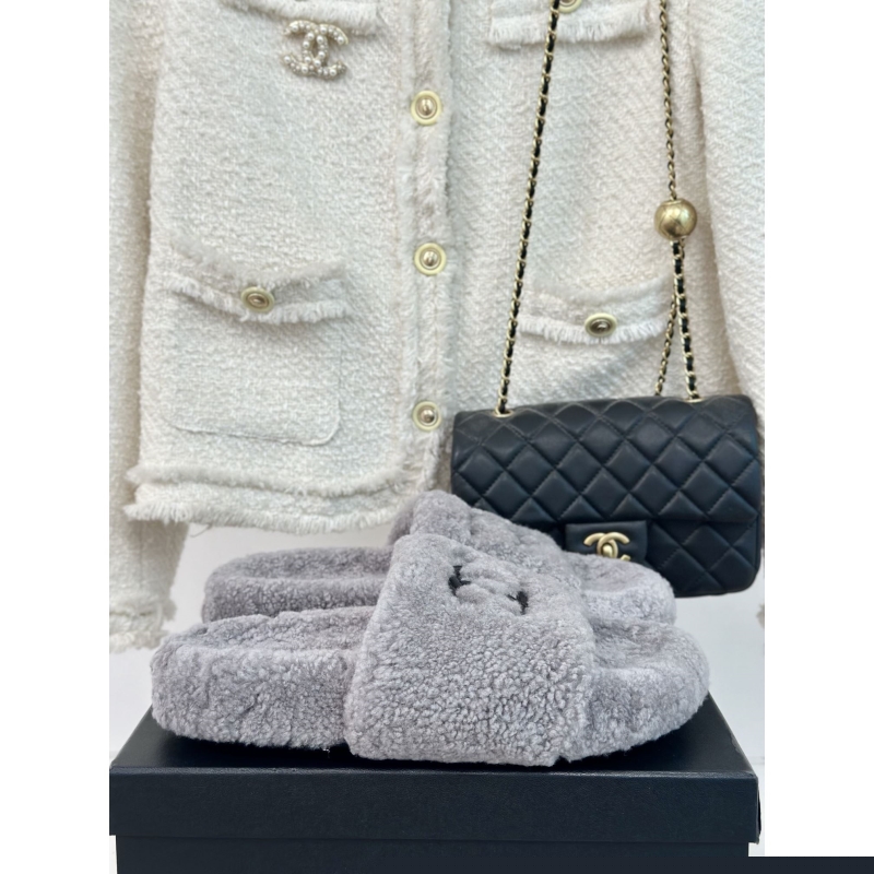 Ch*el slippers